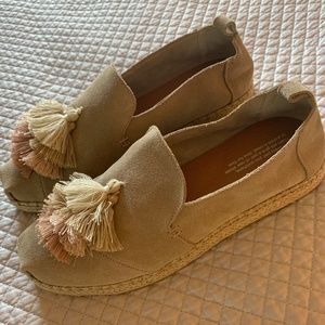 NEW! TOMS Deconstructed Tassel Espadrille